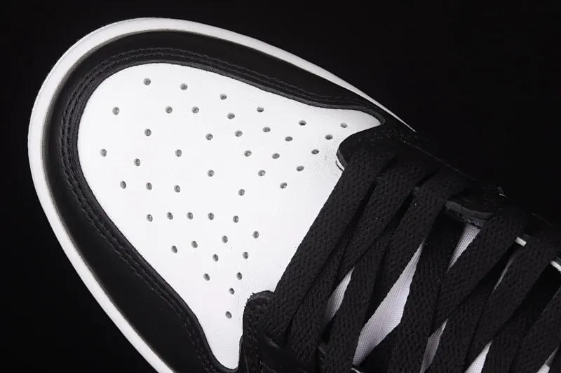 All categories Air Jordan Jordan series basketball shoes Air Jordan 1 High Air Jordan 1 High AJ1 Joe 1 high top white and black 555088-010